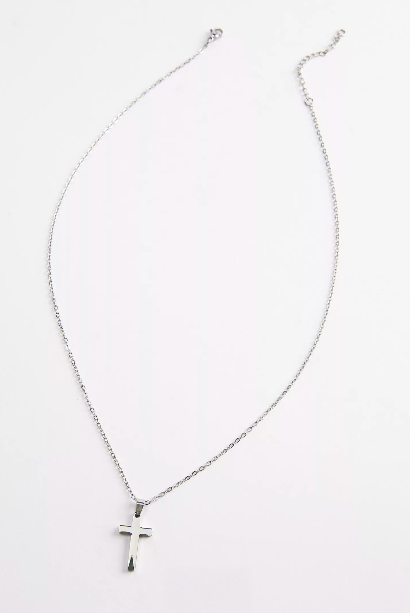 Collar con dije de cruz