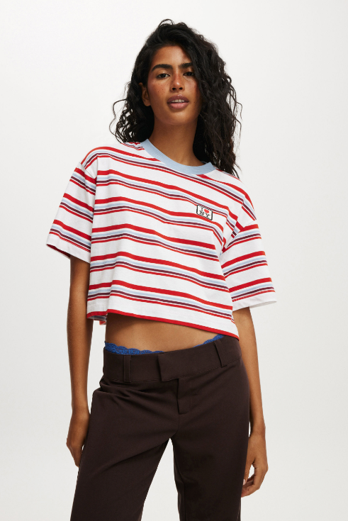 Camiseta gráfica corta estilo boxy Lcn